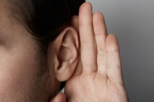 Mitos e Verdades Sobre Aparelhos Auditivos
